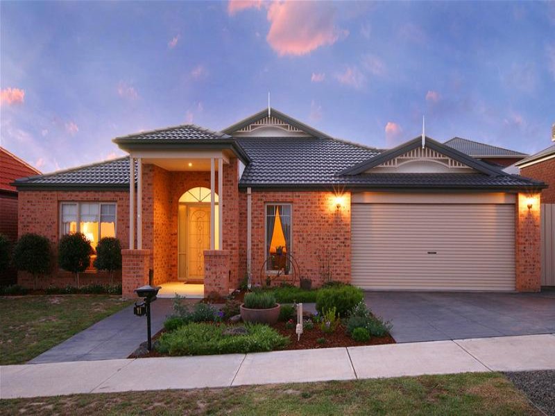 11 Topaz Grove, South Morang, VIC 3752
