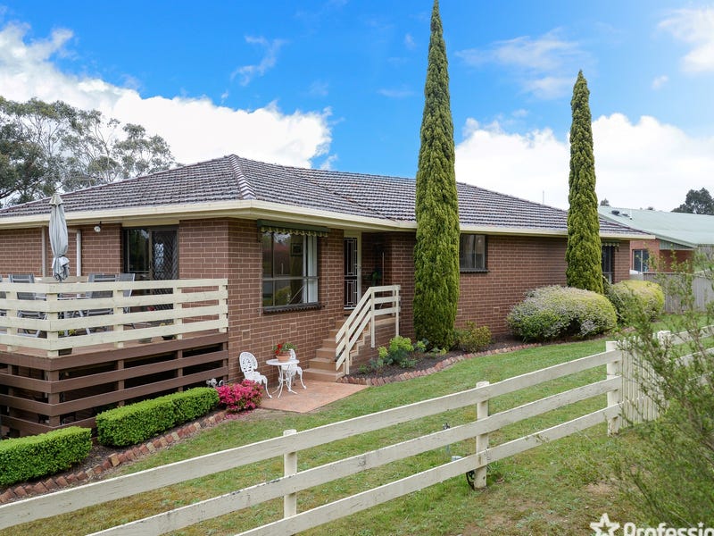 2 Barrowby Avenue, Woori Yallock, Vic 3139 House for Sale