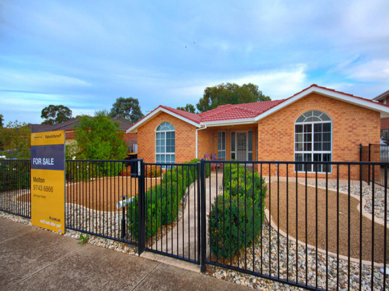 279 Centenary Avenue, Melton West, VIC 3337