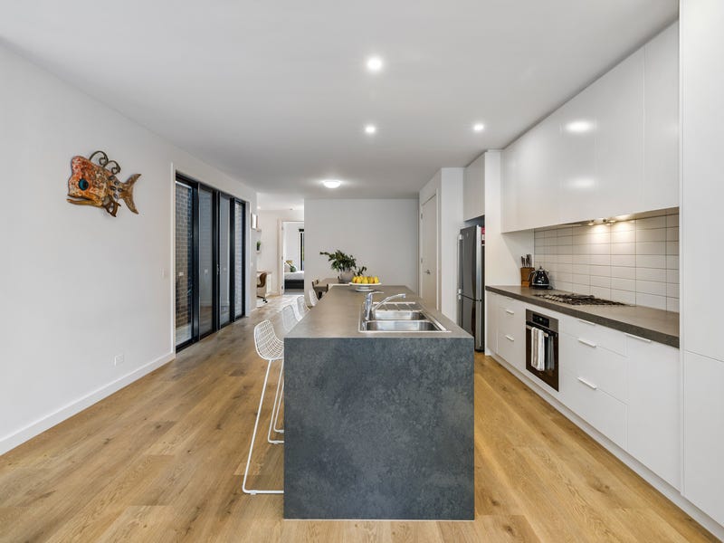 92A Fifth Avenue, Rosebud, Vic 3939 House for Rent