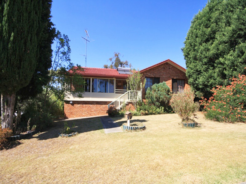 9 Trobriand Crescent, Glenfield, NSW 2167 Property Details