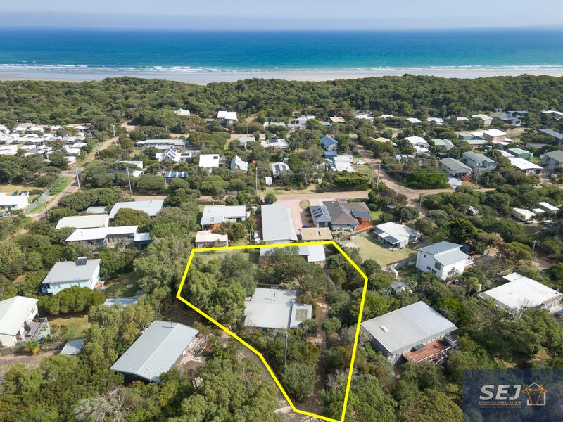 4 Poplar Court, Sandy Point, VIC 3959