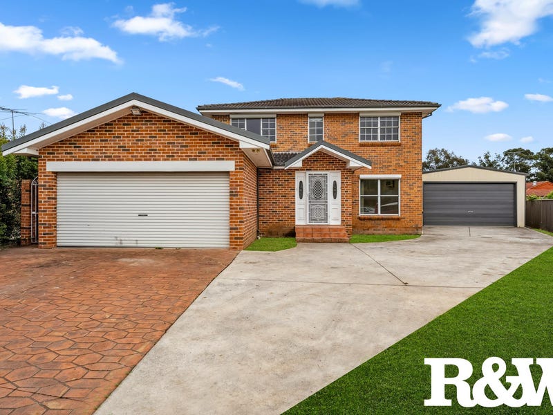 15 Tulip Place, St Clair, NSW 2759 Property Details