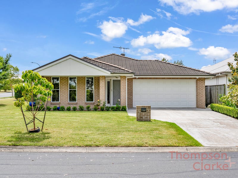 2/25 Redgum Circuit, Aberglasslyn, NSW 2320 Property Details