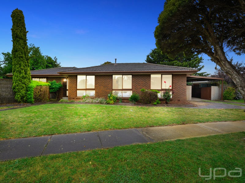 12 Linlithgow Way, Melton West, VIC 3337