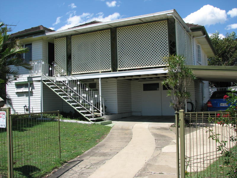 30 Chalfont Street, Salisbury, QLD 4107