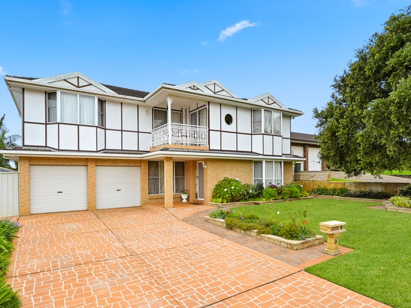 5 Diamontina Avenue, Kearns, NSW 2558