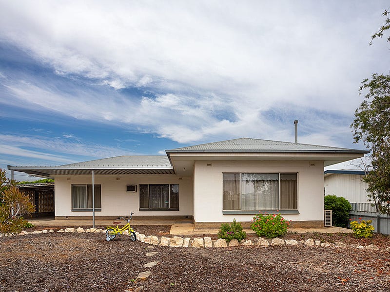 26 Wodonga Avenue, Loxton, SA 5333 Property Details