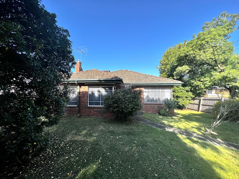 50 Carnarvon Road, Strathmore, VIC 3041