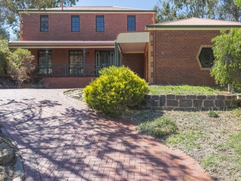 4 Biggs Court, Flora Hill, VIC 3550 4 Biggs Court, Flora Hill, VIC 3550