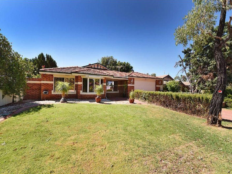 20 Golf Links Drive, Carramar, WA 6031