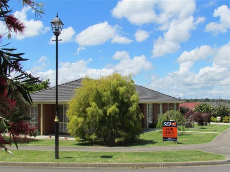 27 Hamilton Drive, Warragul, Vic 3820 Property Details