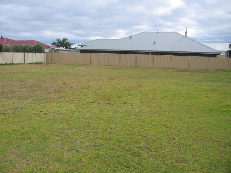 36 Leicester Rmbl, Eaton, WA 6232