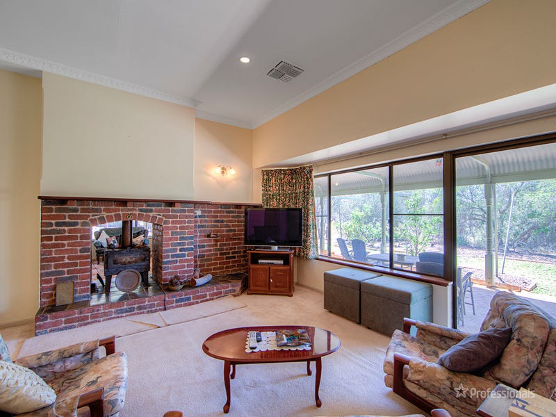 21 Avon View Crescent, Northam, WA 6401 Property Details