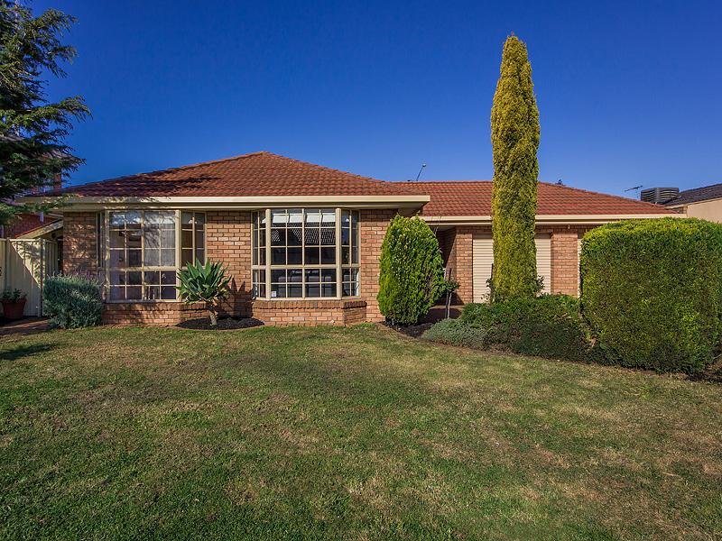 16 Masefield Court, Delahey, Vic 3037 Property Details