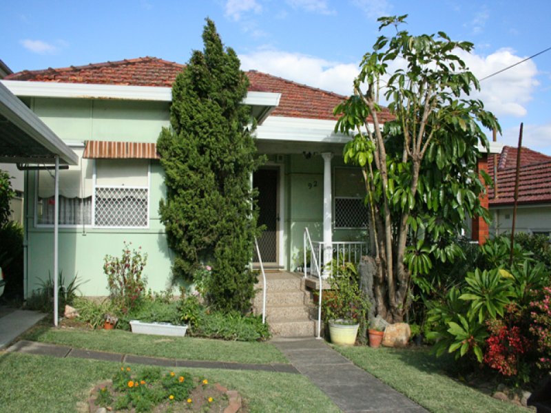 92 Payten AVe, Roselands, NSW 2196 Property Details