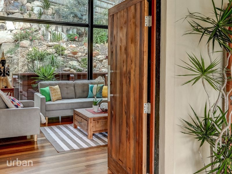 26 Rainworth Road, Bardon, QLD 4065