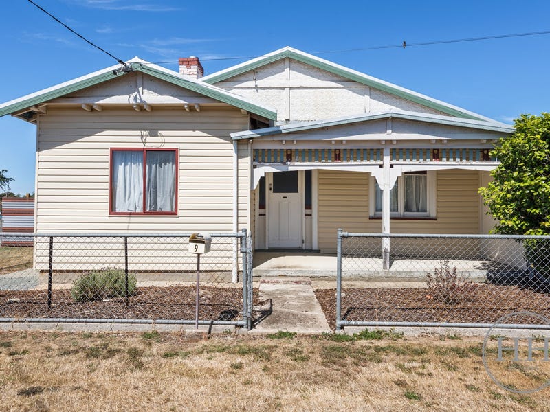 9 Charles Street, Cressy, Tas 7302
