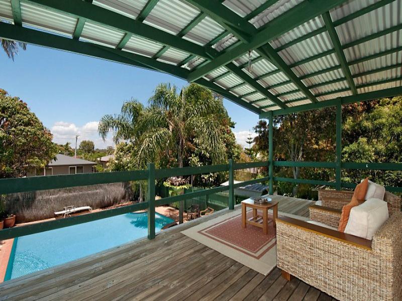 128 Nobby Parade, Miami, QLD 4220