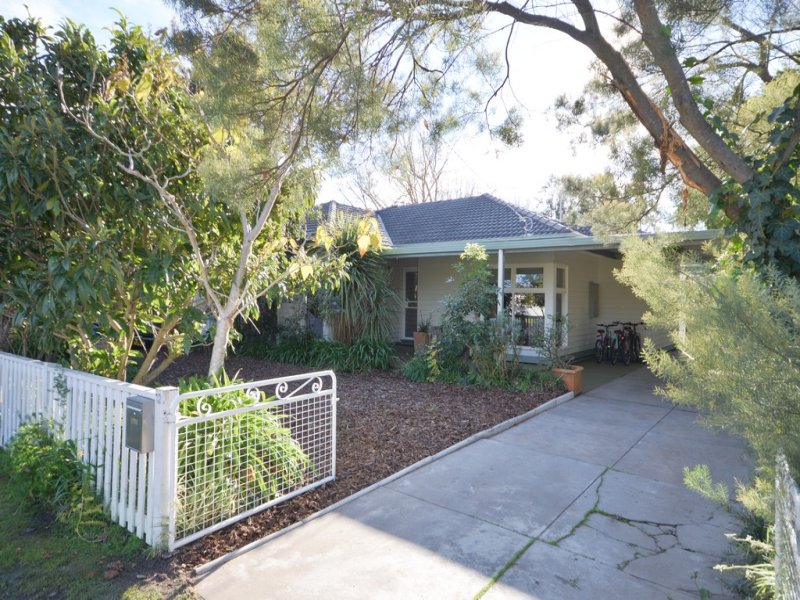 12 Mitchell Street, Bairnsdale, Vic 3875 Property Details