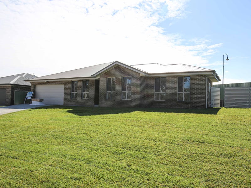 87 Colville Street, Bathurst, NSW 2795 Property Details