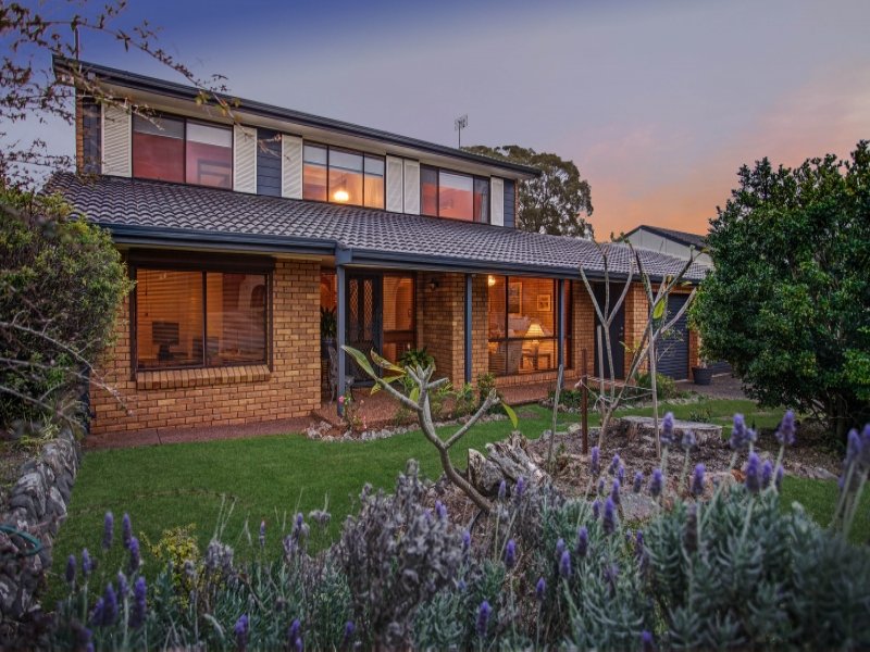 17 Wyndham Way, Eleebana, NSW 2282