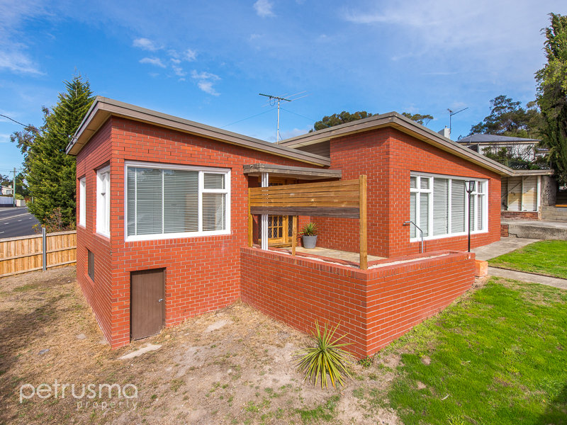 243 East Derwent Highway, Lindisfarne, Tas 7015 Property Details