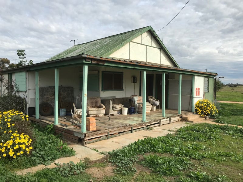 24 Wakoola Street, Wakool, NSW 2710 Property Details