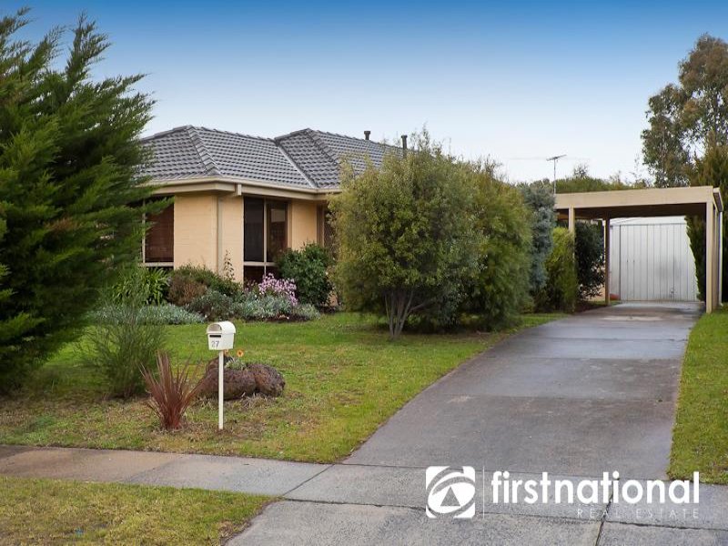 27 Cameron Way, Pakenham, VIC 3810