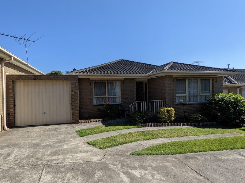 2/11 Leopold Cres, Mont Albert, VIC 3127