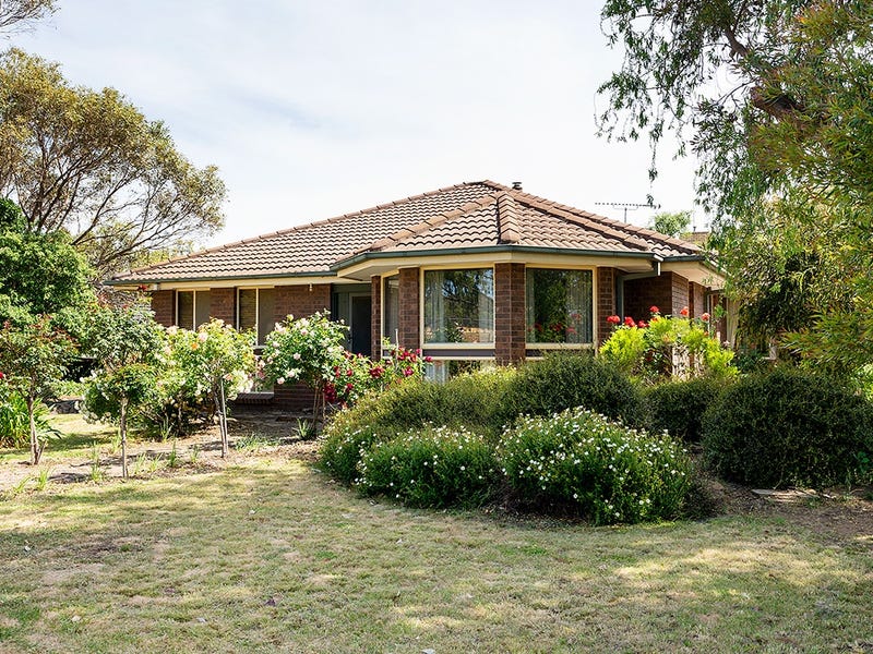 13 McGrath Street, Castlemaine, Vic 3450 Property Details