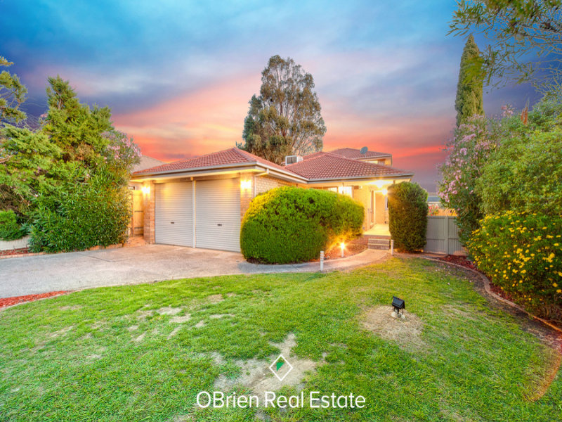 16 Lydia Mary Drive, Berwick, VIC 3806