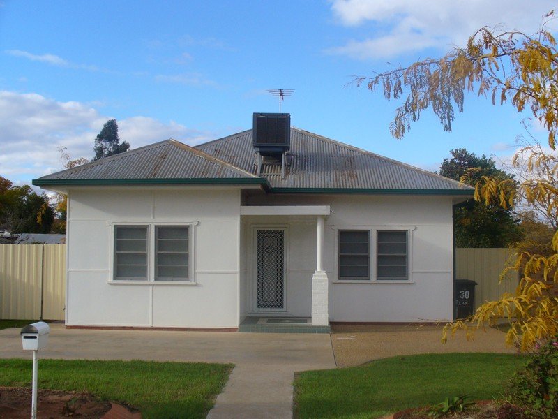 30 Willandra Avenue, Griffith, NSW 2680