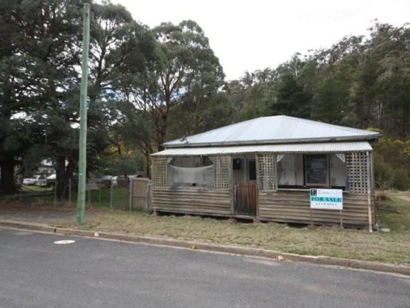 34 Foxlow Street, Captains Flat, NSW 2623