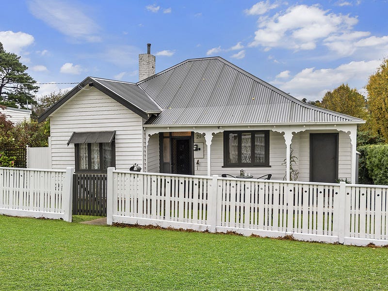 21 Carmichael Street, Hamilton, Vic 3300 Property Details