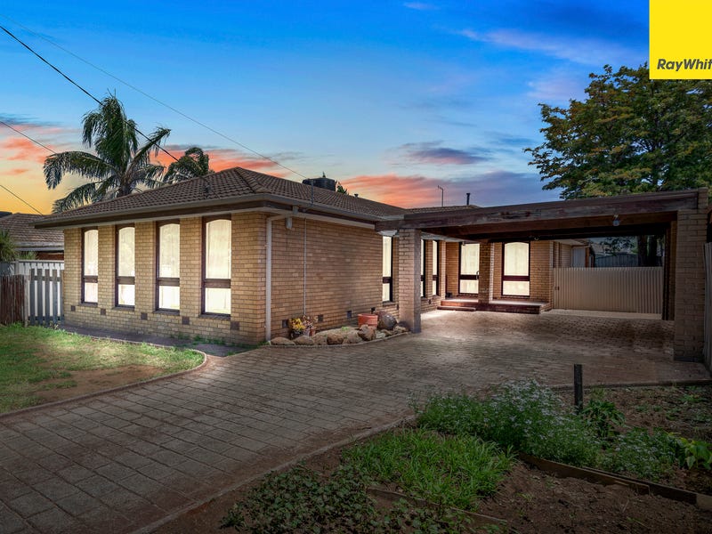 28 Eaton Street, Melton South, Vic 3338 House for Sale realestate