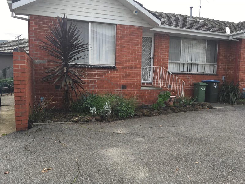 2/8 Wheeler Street, Berwick, VIC 3806