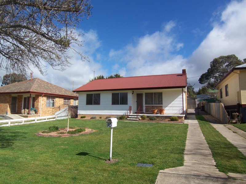 10 Godfrey Street, Goulburn, NSW 2580 Property Details