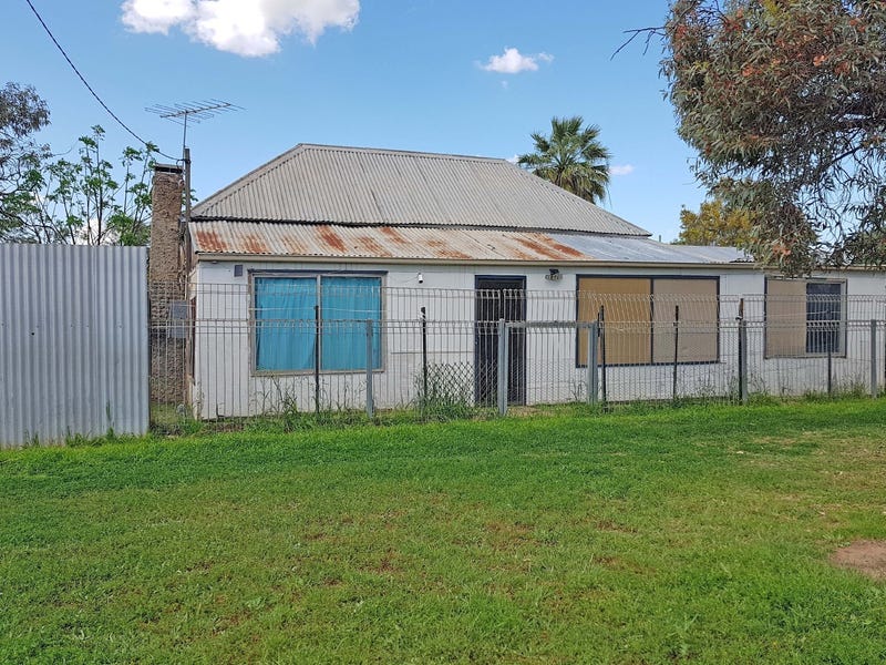 24 Wilson Street, Brewarrina, NSW 2839 Property Details