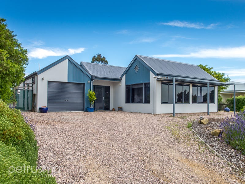 9 Meadows Place, Opossum Bay, TAS 7023
