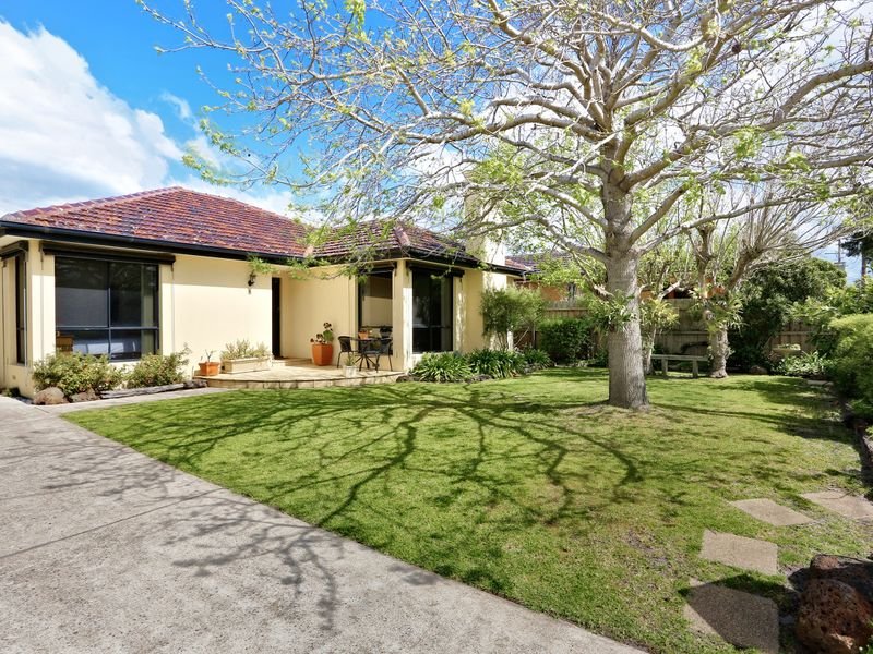 8 Lawrence Avenue, Aspendale, Vic 3195 Property Details