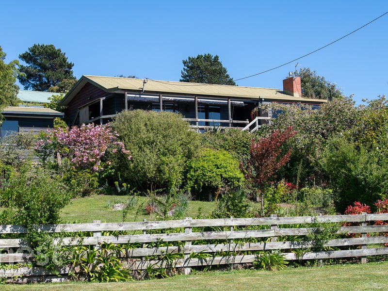 179 Gravelly Beach Road, Blackwall, TAS 7275