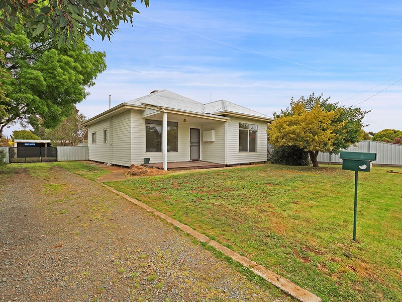 61 Dudley Street, Rochester, VIC 3561