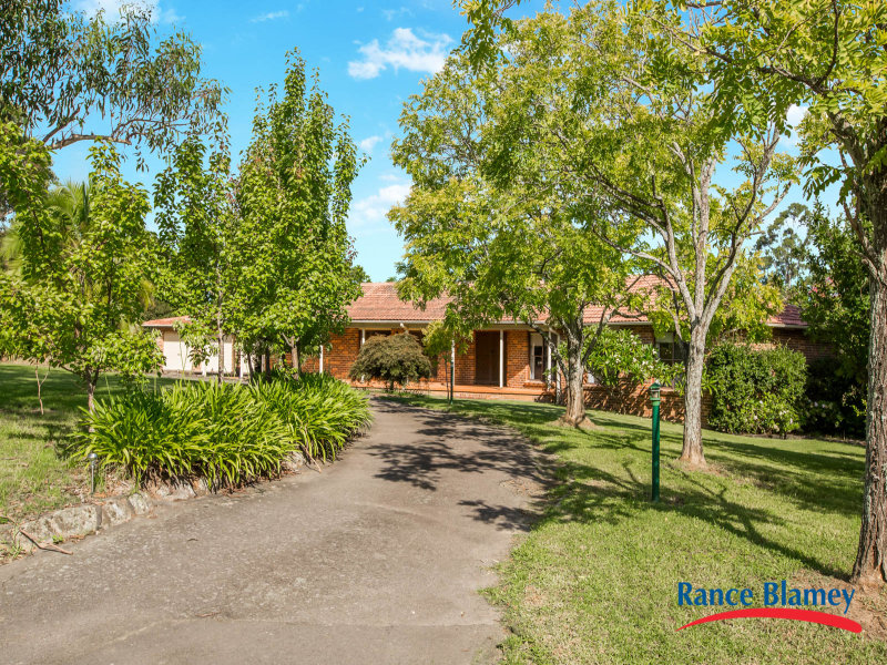 24 Emperor Place, Kenthurst, NSW 2156