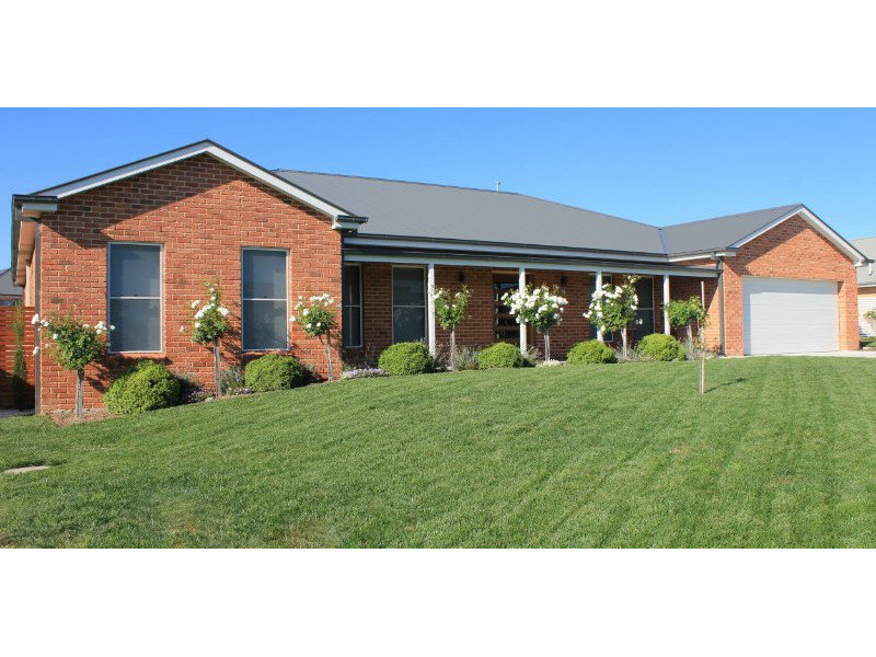 14 McGirr Street, Llanarth, NSW 2795 Property Details