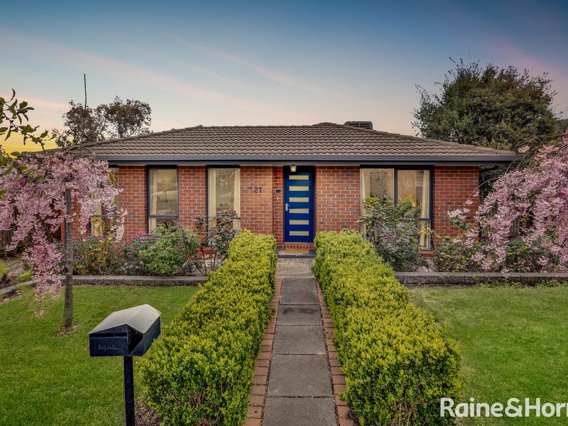21 Fullbrook Drive, Sunbury, Vic 3429 Property Details