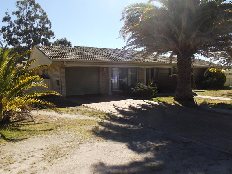 70 AMOSFIELD ROAD, Stanthorpe, Qld 4380 Property Details