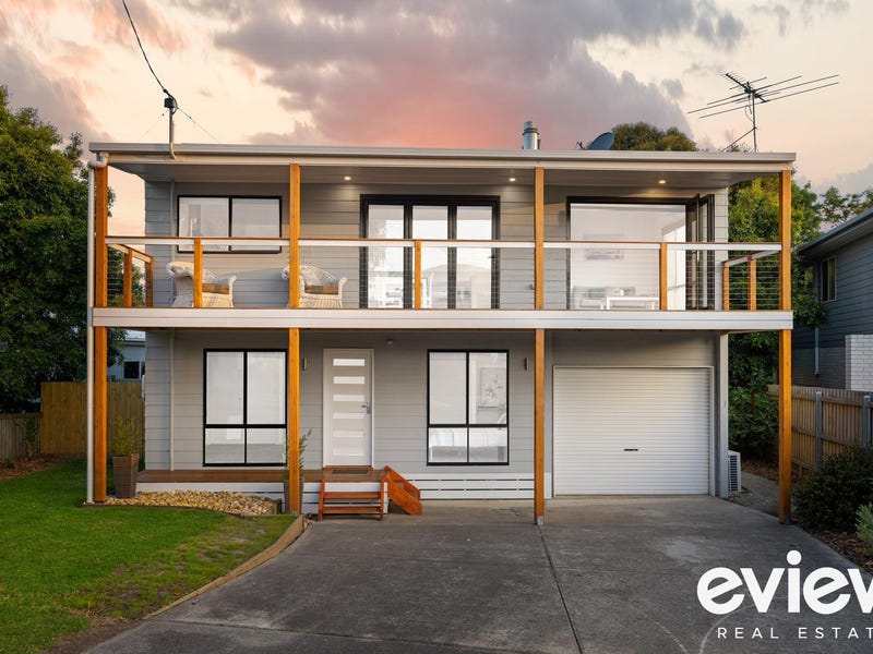 8 Wright Street, Corinella, Vic 3984 House for Sale