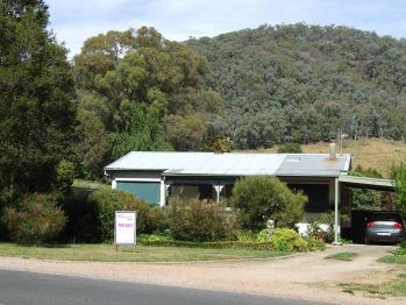 19 Simmonds Creek Road, Tawonga South, VIC 3698