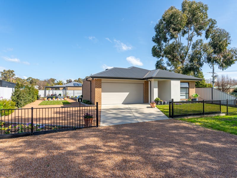 2 Pleasance Avenue, Euroa, Vic 3666 House for Sale